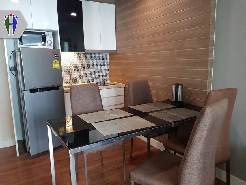 คอนโด 1 ห้องนอน จอมเทียนให้เช่า  ขนาด 39 ตารางเมตร, 1 ห้องนอน 1 ห้องน้ำ •	2 ทีวี, 2 แอร์, ตู้เย็น, ไมโครเวฟ •	บิ๊วอินครัวยุโรป เฟอร์นิเจอร์ครบชุด •	เค 8