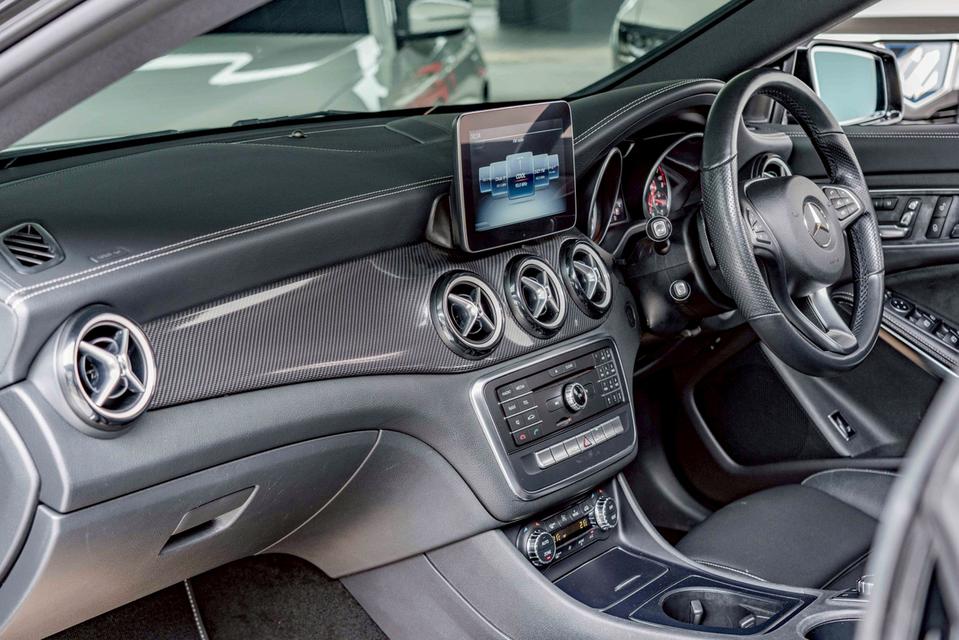 รหัสรถ NP655 BENZ CLA250 AMG Night Edition ปีรถ : 2019 12