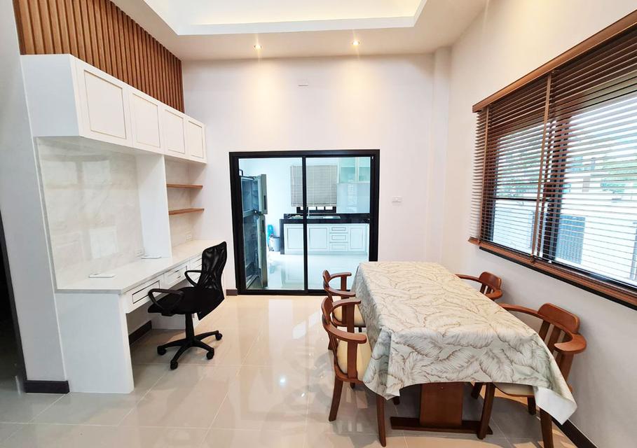 Fully furnished house for rent in the community near Chiangmai airport plaza. 13
