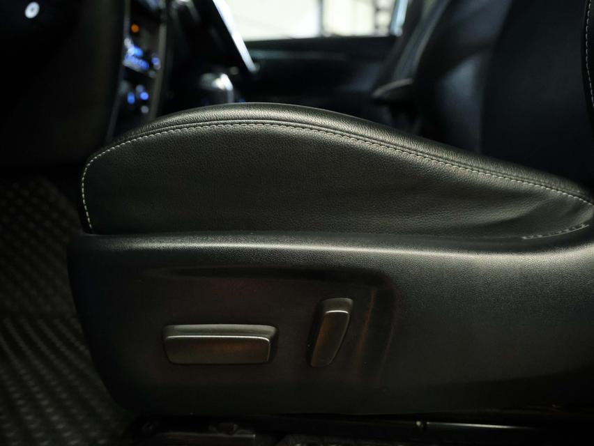 2022 Toyota FORTUNER 2.4 (ปี 15-25) Leader V 4WD SUV AT B5502 รูปที่ 15