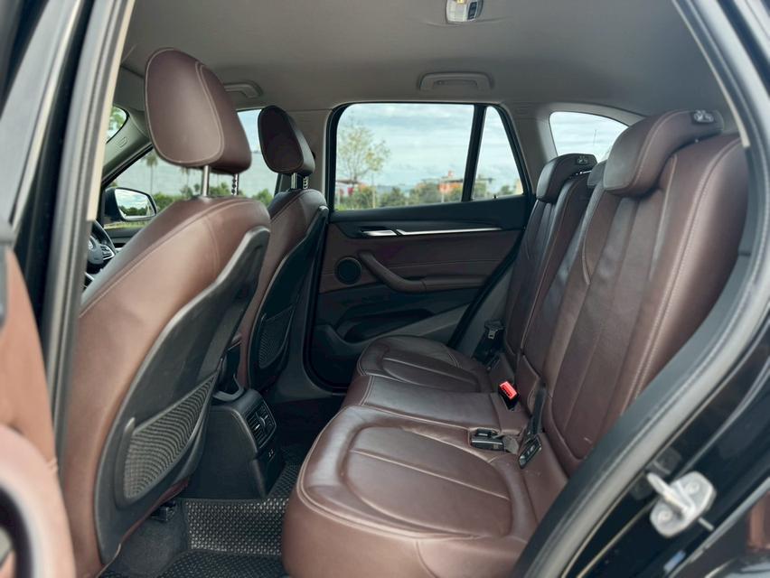 BMW X1 (F48) Wagon 4dr sDrive18d xLine Steptronic 8sp FWD 2.0DTi Y 2020. สีดำ  14