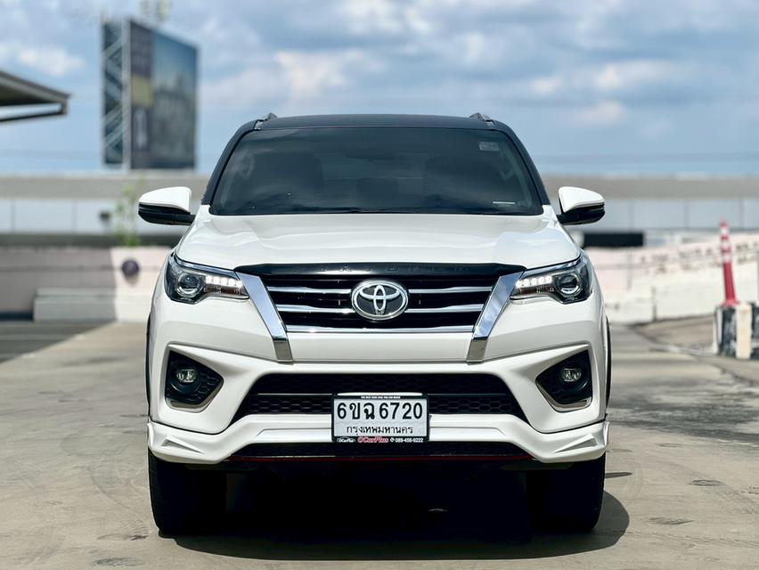 toyota fortuner 2.8 trd ปี 2018 รถบ้าน สวยจัดๆ ไมล์ 6หมื่น โลแท้ๆ  7