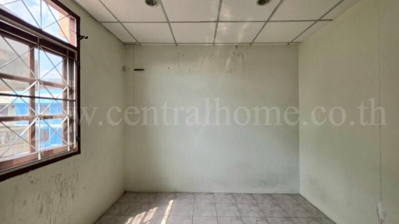 อาคารพาณิชย์ 4 ชั้น บ้านอมรชัย 3 บรมราชชนนี ห้องมุม ต่อเติมครบ ราคาถูก 4