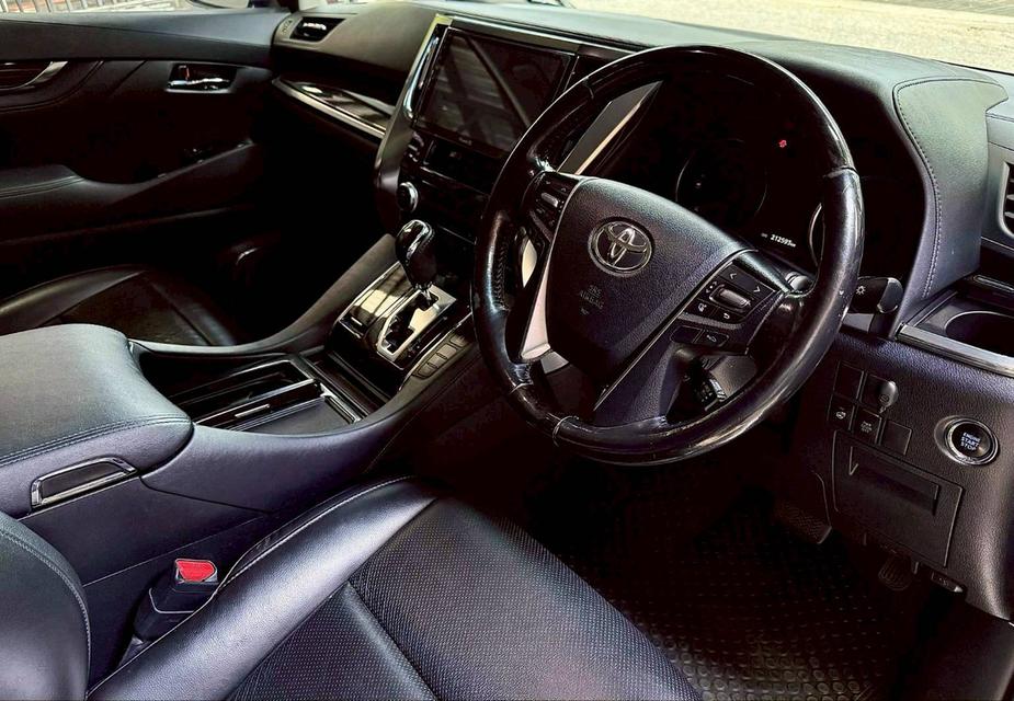Toyota Alphard SC Package ปี 2017 9
