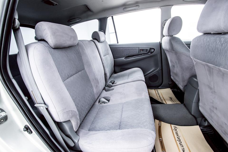 TOYOTA INNOVA 2.0 E เกียร์ธรรมดา MT 2008  8