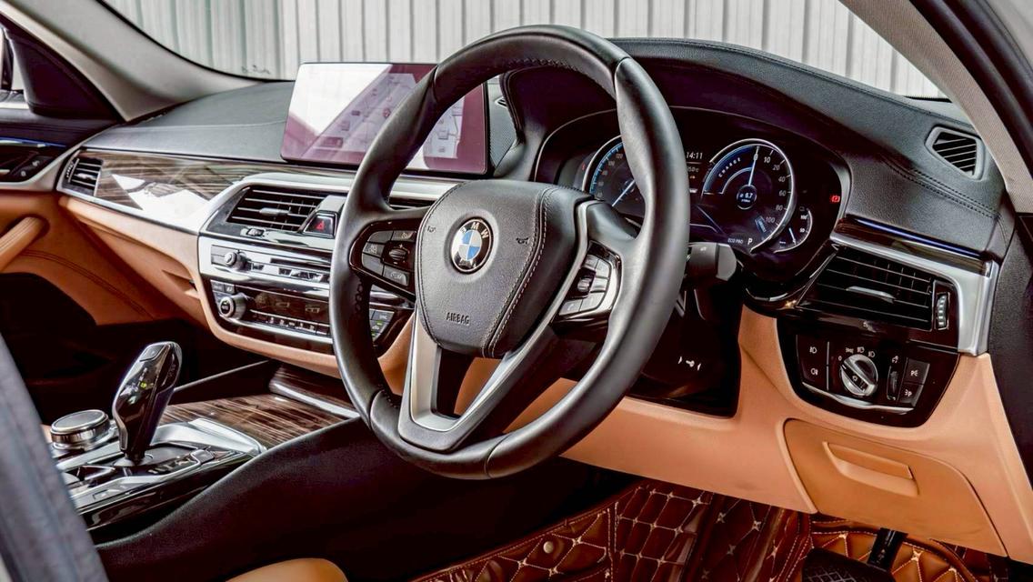 BMW 530e 2.0Highlune ปี19 รูปที่ 10