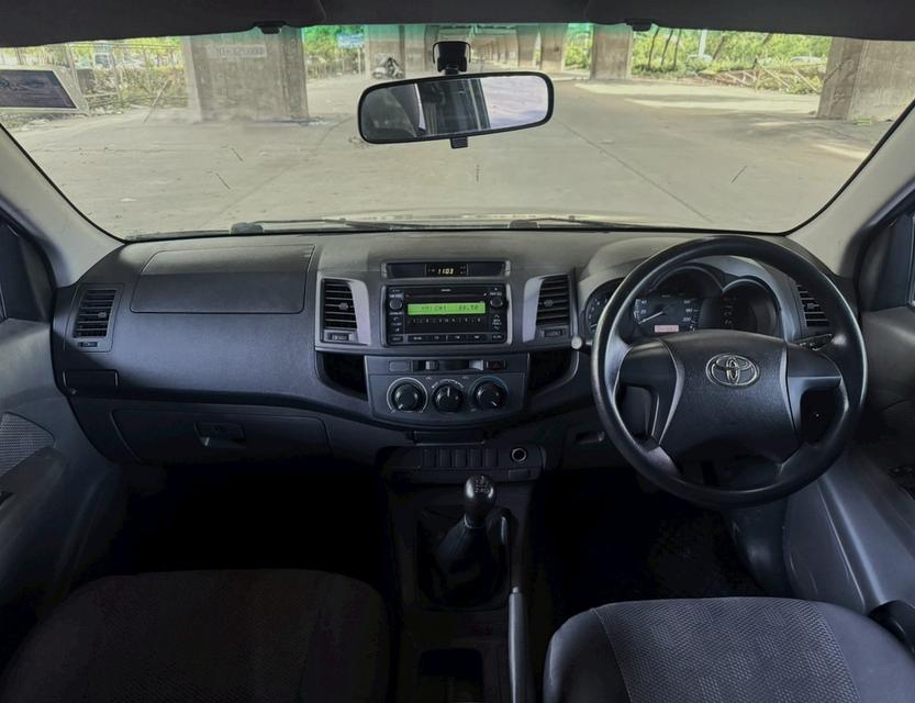 Toyota Vigo 2.7 Smart-Cab MT ปี 2011  6