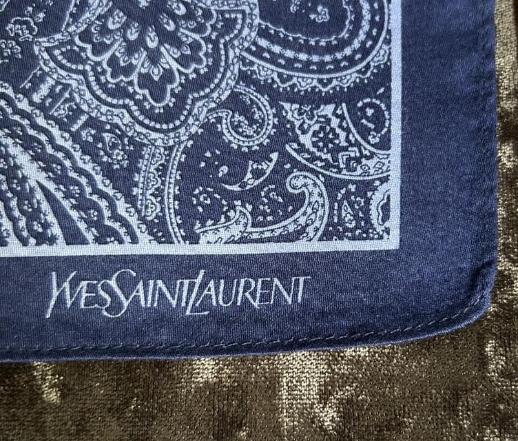 [ของแท้/สภาพสะสม] เซตสิ่งทอ YSL 4 ชิ้น (ผ้าเช็ดหน้า 3 + ผ้าเช็ดผม 1) สภาพใหม่ป้ายครบ! รูปที่ 11