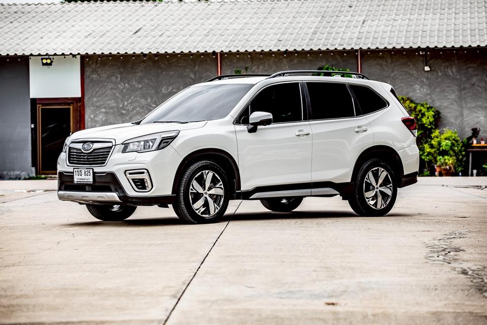 รหัสรถ GT825 SUBARU #FORESTER 2.0 i-S Eyesight AWD ปี 2020 สีขาว