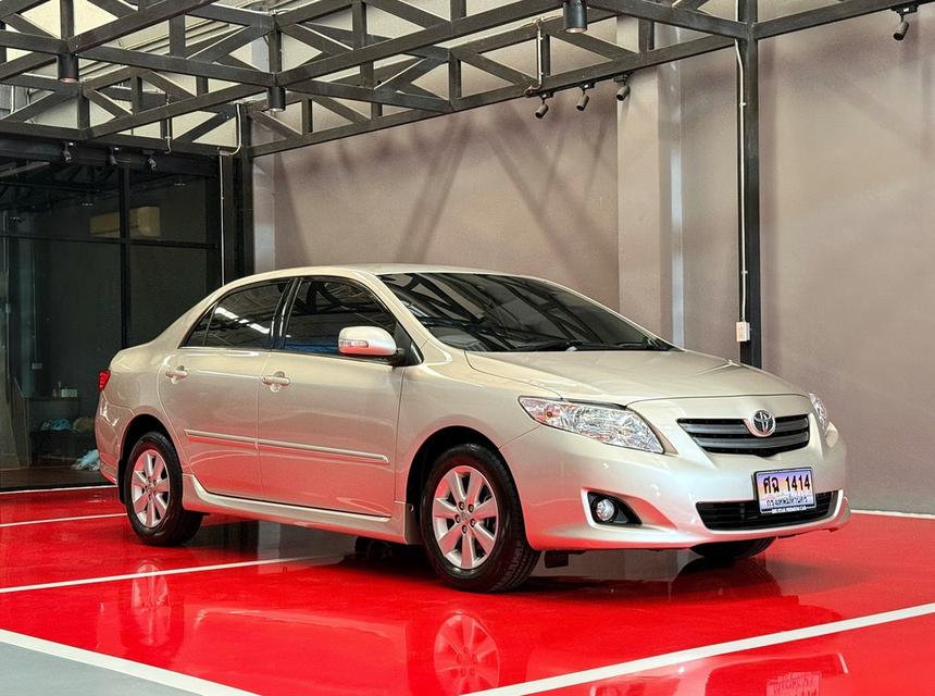 2010 TOYOTA COROLLA ALTIS 1.6 E รถมือเดียวออกป้ายแดง รถวิ่งน้อย เข้าศูนย์ทุกระยะ รถไม่เคยมีอุบัติเหตุครับ