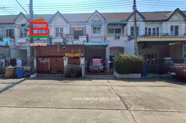 ทาวน์เฮ้าส์ เบญจพฤกษ์ (ใกล้มหาลัยเทคโนโลยีราชมงคลธัญบุรี) เนื้อที่ 18.3 ตรว. ตำบลคลองห้า อำเภอคลองหลวง จังหวัดปทุมธานี 1