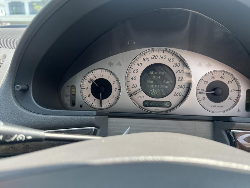 Mercedes-Benz E240 W211 ปี 2005 รูปที่ 9