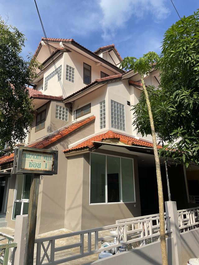 ขาย/เช่า บ้านแฝด 43.3 ตรว.4 นอน 5 น้ำ 1