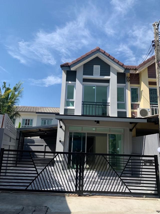 🌟🏡 ลดทันที 200,000 บาท!! ขายทาวน์เฮาส์ 2 ชั้น (หลังมุม) เนื้อที่ใหญ่ 34.3 ตร.ว. รีโนเวทใหม่ทั้งหลัง! 🏡🌟 3