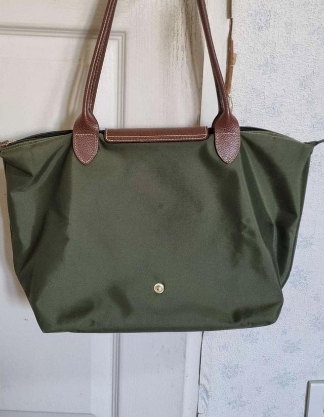 Longchamp สีเขียวขี้ม้า 2