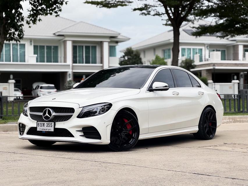 Benz C220d AMG Dynamic W205 ปี 2022 สีขาว เจ้าของเดียว