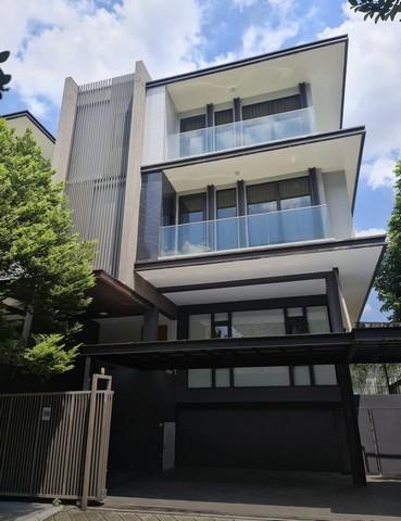 ขายบ้านเดี่ยว 3 ชั้น เอคิว เวลล์ อโศก พระราม 9 ขนาด 43 ตร.วา Luxury Urban Home พร้อมลิฟต์ส่วนตัว โครงการพิเศษ 1