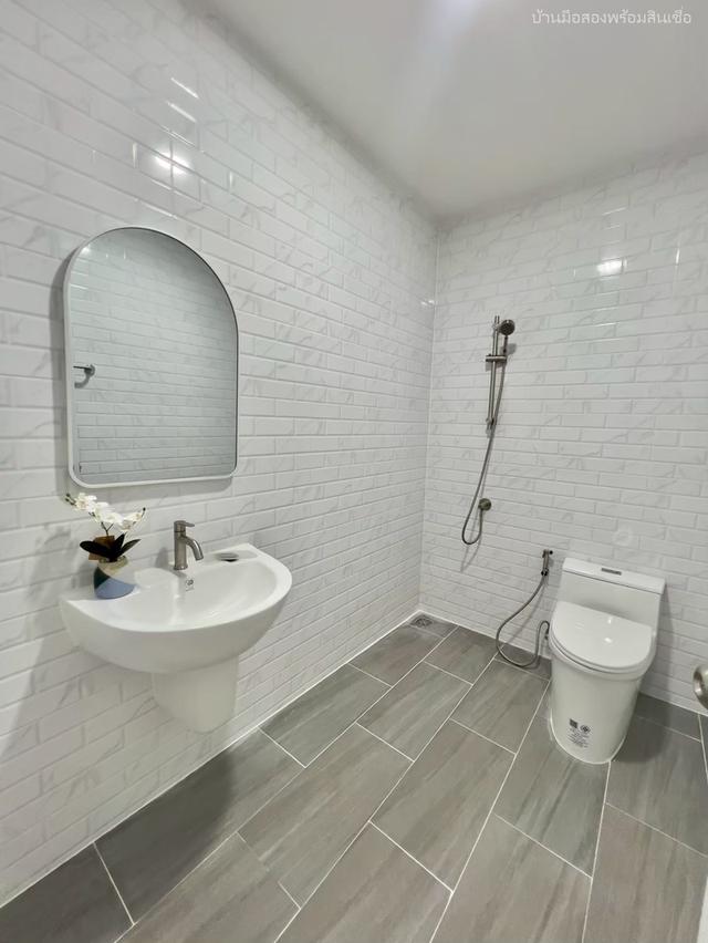 บ้านกลางซอยวิลเลจ 3 ลำลูกกา คลอง 4 4