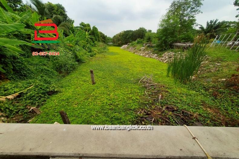 ที่ดินพร้อมบ้าน 2 ชั้น ซอยสุวินทวงศ์ 17 เนื้อที่ 1-1-57 ไร่ ถนนสุวินทวงศ์ แขวงลำผักชี เขตหนองจอก กรุงเทพมหานคร 4