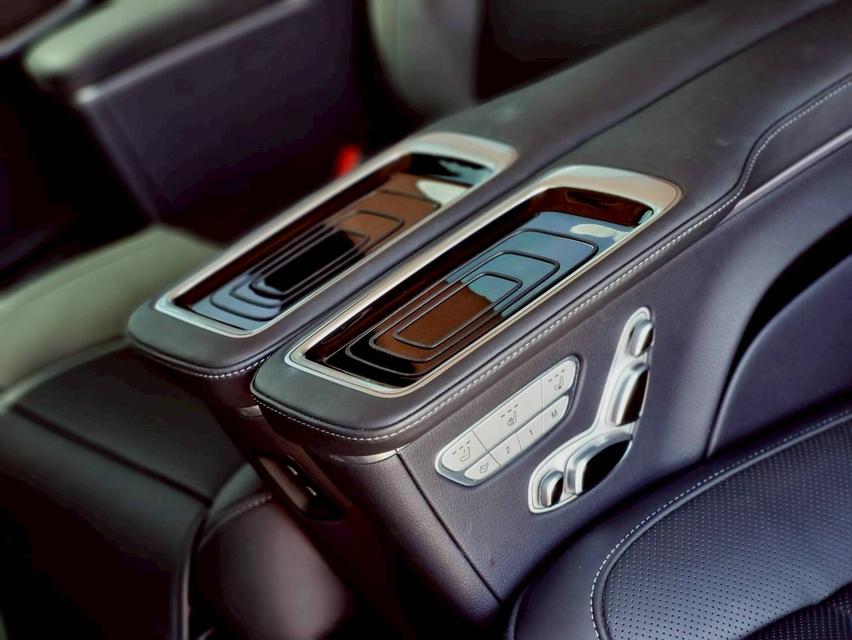Benz V 300d Exclusive ปี 2025 ไมล์ 7,1xx km. 14