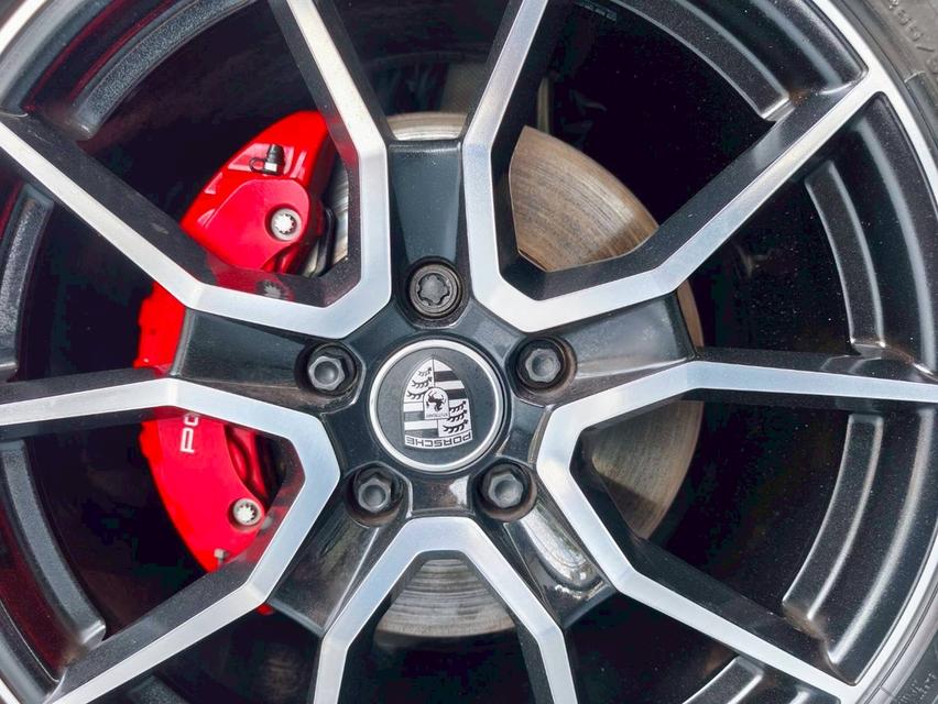 รหัสรถ KPV2498 2022 Porsche Taycan 4S สีเคยอน ภายในแดง 11