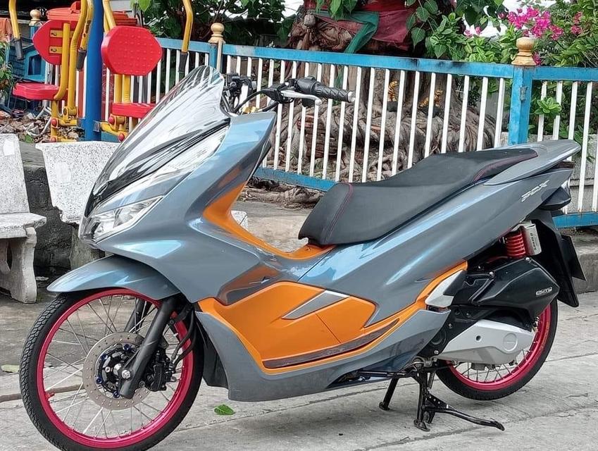 PCX เทาส้ม 2