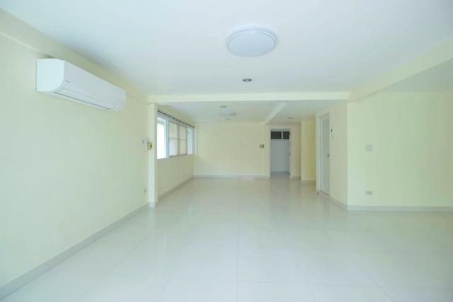 พัฒนาการ70-76 MRTคลองกลันตัน 1.3กม. ARL หัวหมาก 1.6กม. ให้เช่าบ้านเดี่ยว 2 ชั้นทำเลสงบ พื้นที่สวนกว้าง 100 ตร.วา.300 ตร. 3