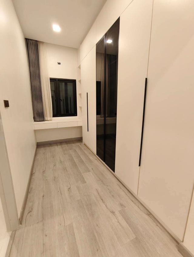 Chokchai village 9 for rent 5 bedroom  8