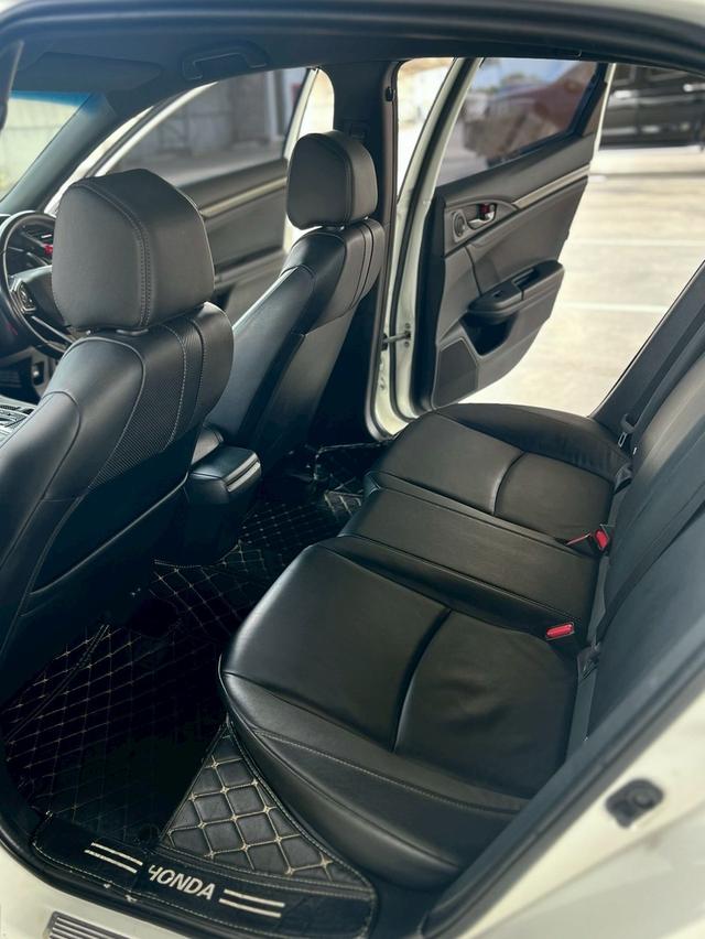 HONDA CIVIC FK 1.5 turbo hatchback 2019 9