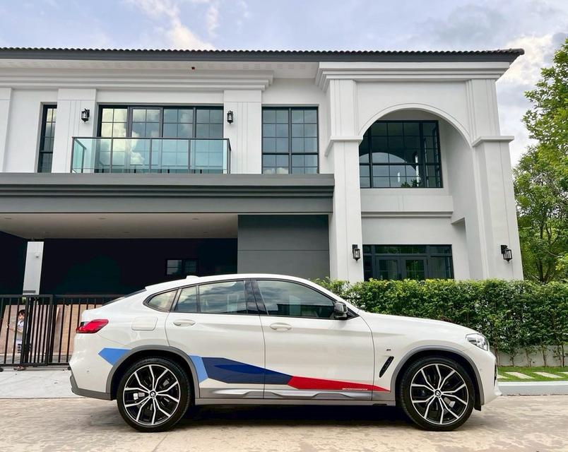 BMW X4 xDrive20d M Performance Edition สีขาว Alpine White ปี21 ดีเซล