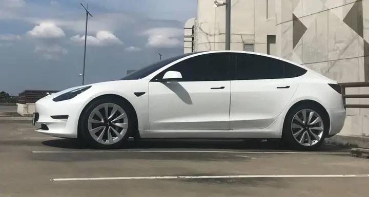 รถบ้านสวยๆ Tesla Model 3 เชียงใหม่ 3