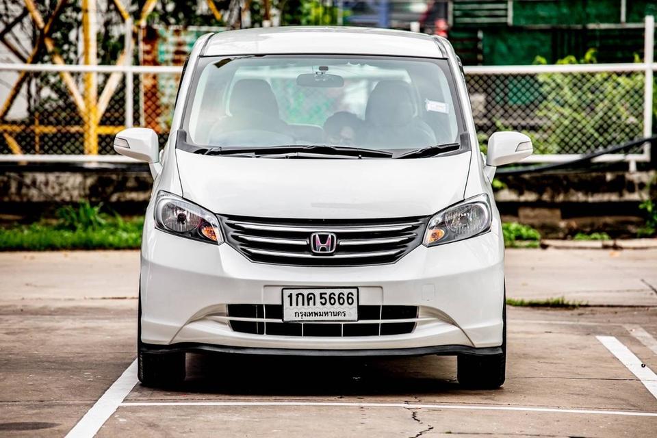 Honda freed 1.5 SE สีขาว ปี 2012 รหัส GT5666 2