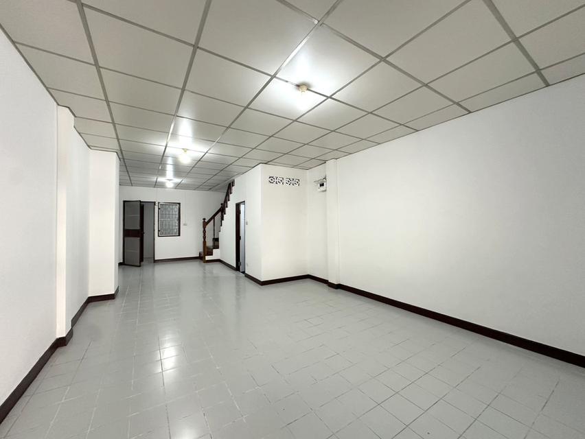 ขายทาวน์เฮ้าส์ 2 ชั้น 16 ตรว. 2ห้องนอน 2ห้องน้ำ 1.9ล้าน นนทบุรี 2