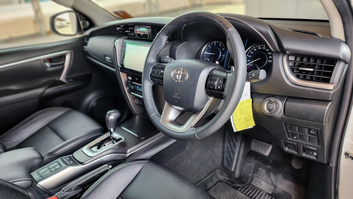 TOYOTA Fortuner 2.4 Leader G 6A/T ปี 2023 รูปที่ 14