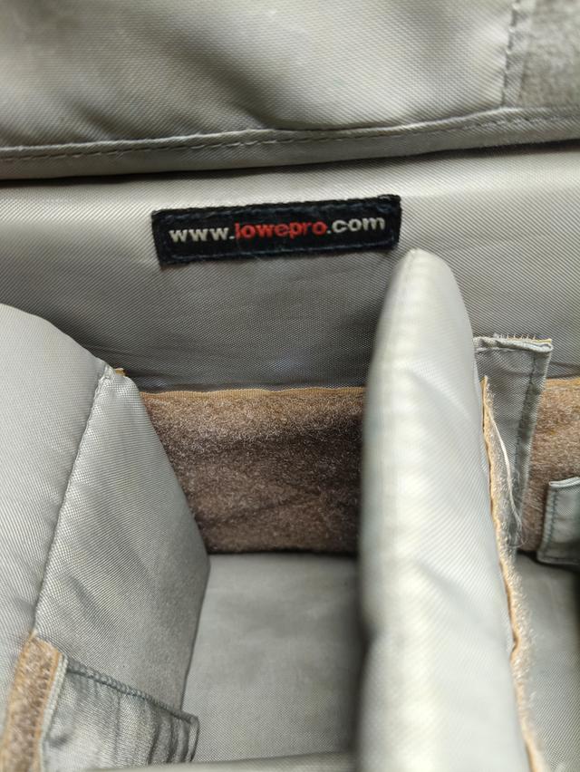 กระเป๋ากล้องสะพายข้าง Lowepro รุ่น Nova 180 AW กันน้ำ กันกระแทก รูปที่ 9