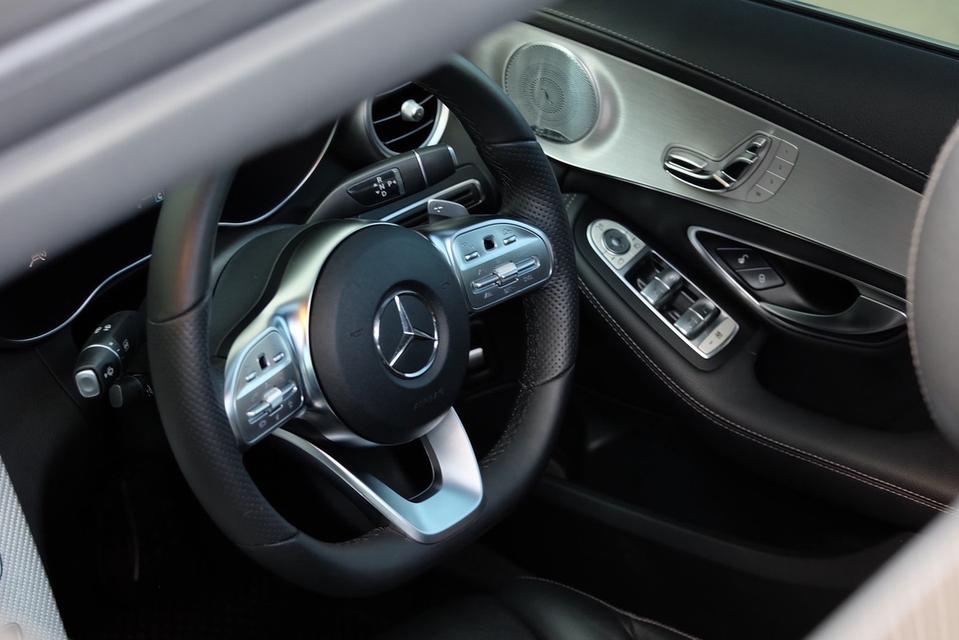 Mercedes Benz C220d AMG ปี 2019 วิ่งน้อย 50,000 km วารันตีศูนย์Benzถึง12/2026 เจ้าของคนเดียว รูปที่ 12