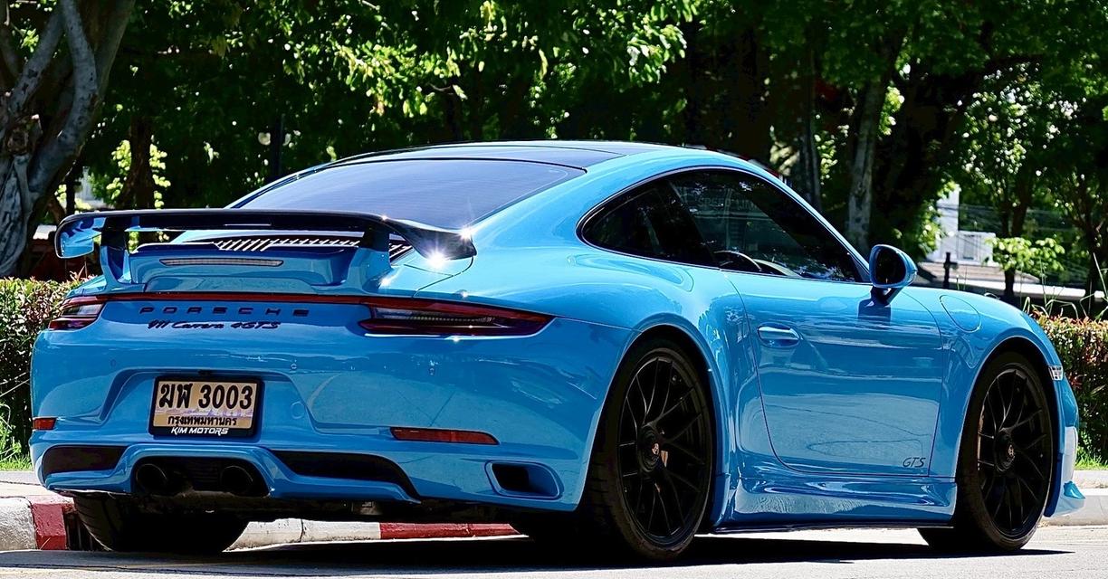 Porsche 911 Carrera 4 GTS รูปที่ 2