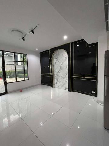 ให้เช่าโฮมออฟฟิศ 4ชั้น ใกล้เลียบด่วนเอกมัย-รามอินทรา โรงเรียนบดินทรเดชา, The Mall รามคำแหง โครงการชิค ดิสทริคโฮมออฟฟิศ ร