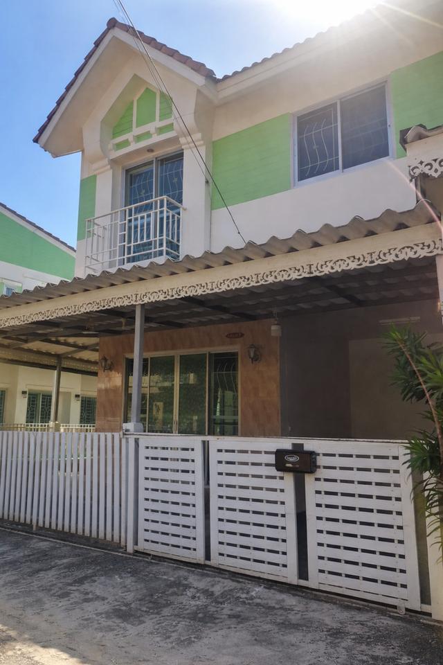 ขายบ้านทาวน์เฮ้าส์มุมด่วน 1