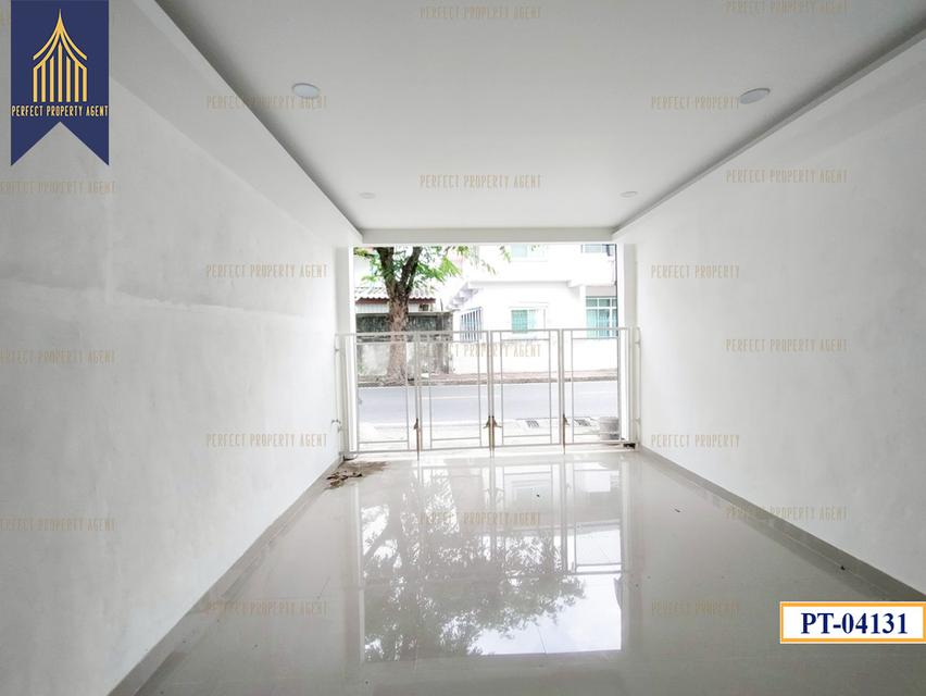 ขาย ทาวน์เฮ้าส์ 2 ชั้น รีโนเวทใหม่ทั้งหลัง สไตล์โมเดริ์นมินิมอล รามคำแหง สะพานสูง กรุงเทพ 2