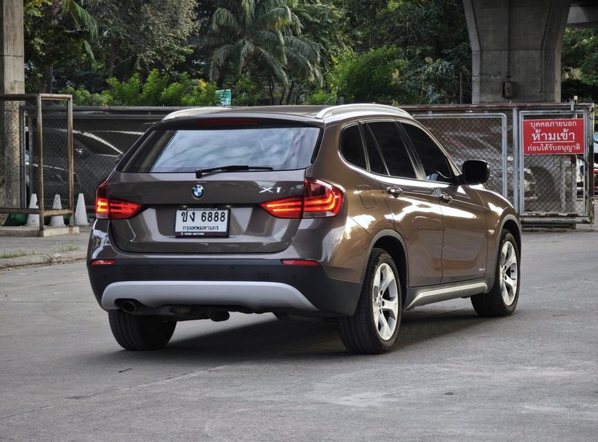 BMW X1 sDrive18i E84 ปี 2011  3