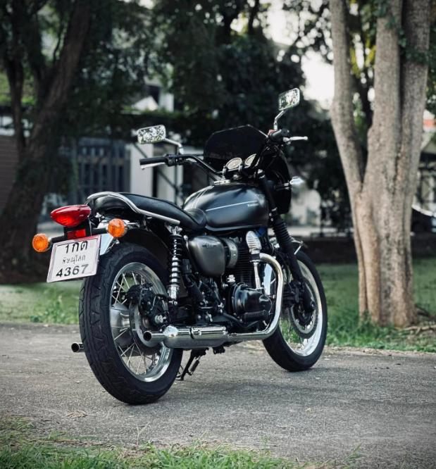 ปล่อยขาย Kawasaki W800 Street สีดำสวย 3