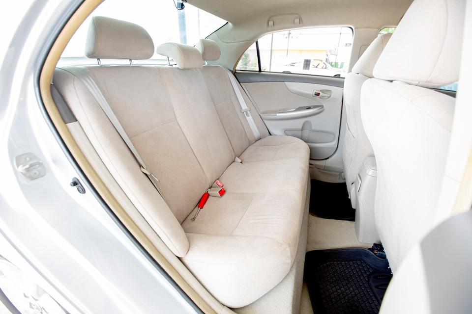 Toyota Altis 1.6E ปี 2009 เกียร์ออโต้ สีเทา สวยสภาพดี 11