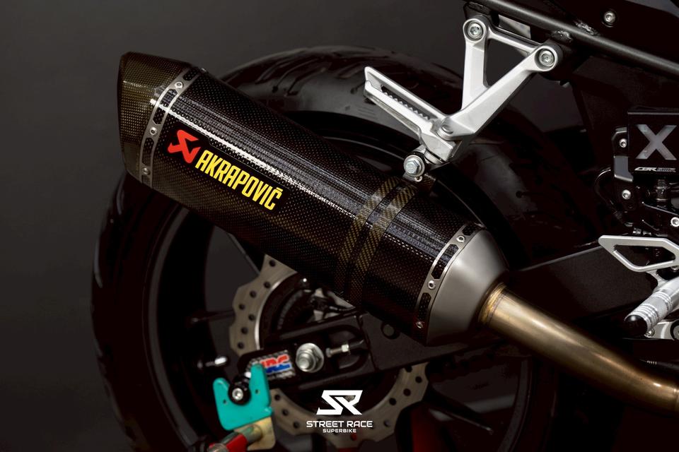 HONDA CBR500R 2024 สีแดง ท่อ Akrapovic รูปที่ 6