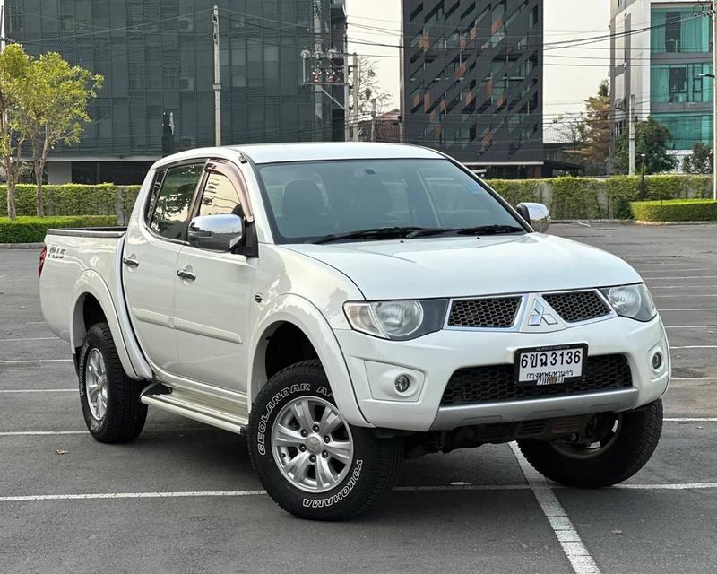 Mitsubishi Triton Plus 2.4 CNG โรงงาน Double Cab สีขาวมุก ปี 2013 แท้