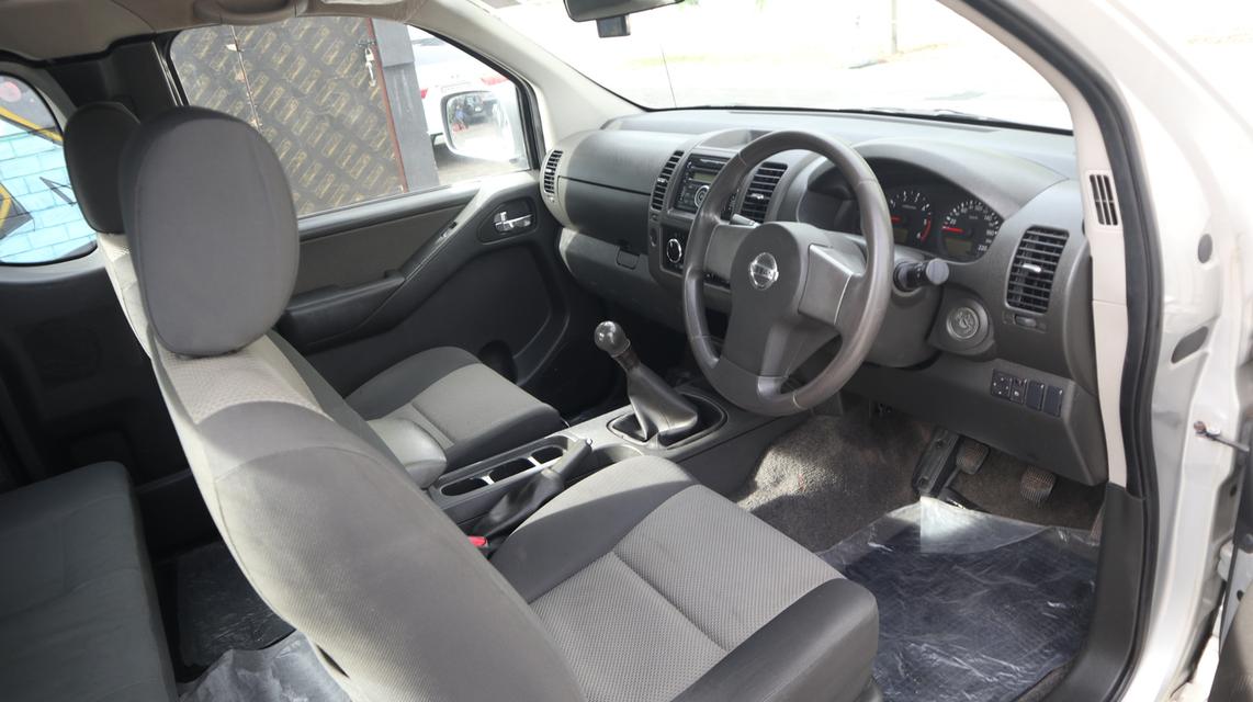 Nissan navara 2.5 SE 2013 3