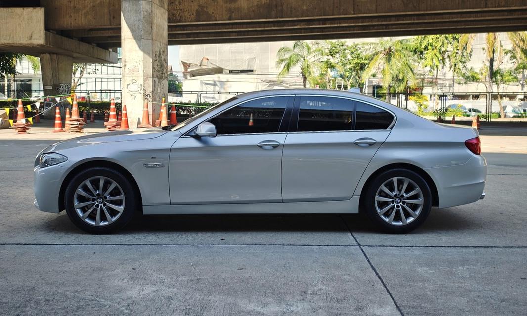 BMW serie5 523i F10 ปี 2010 จด 2014  3