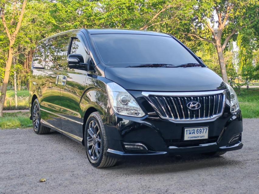 ขาย Hyundai H1 2.5Deluxe ปี17