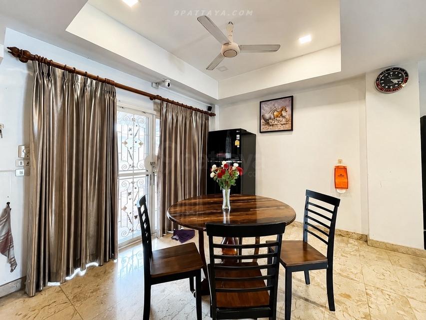 For Sale / For Rent — Pool House at View Point Village, PattayaSingle detached house for sale and rent at View Point Village, Pattaya. Spacious 6