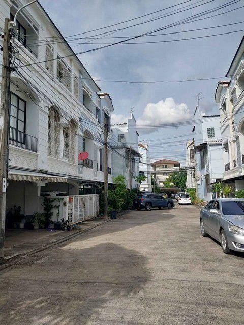  ให้เช่าทาวน์โฮม 3 ชั้น บ้านกลางเมือง ลาดพร้าว-โยธินพัฒนา ใกล้ Central Eastville ซอยประดิษฐ์มนูธรรม 19 ประดิษฐ์มนูธรรม15  3